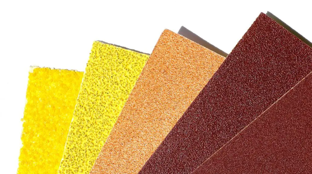 How to Use Sandpaper on Wood